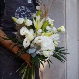 Bouquet de fleurs tout blanc