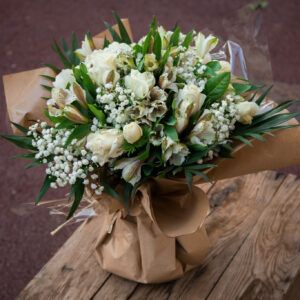 Bouquet de fleurs tout blanc