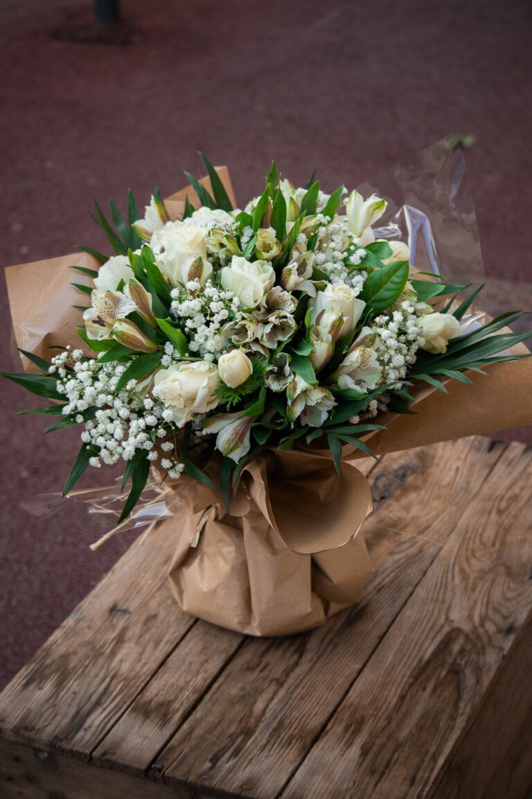 Bouquet de fleurs tout blanc