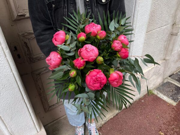 Bouquet de fleurs Pivoines du Var chez les Vendredis Fleuris fleuriste à Ollioules près de Toulon